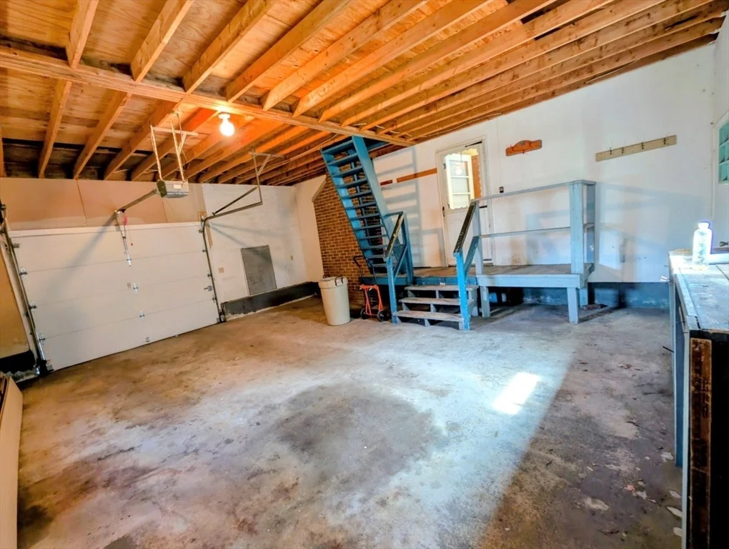 Photo of 7 Birchwood Dr