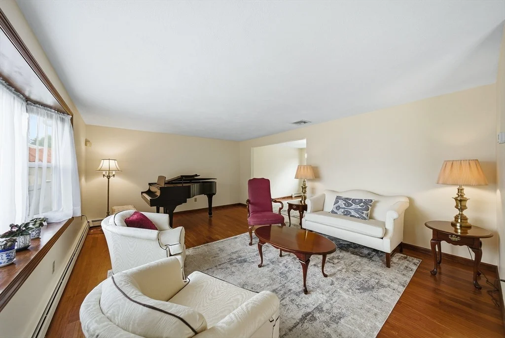 Photo of 12 Thomas Cir