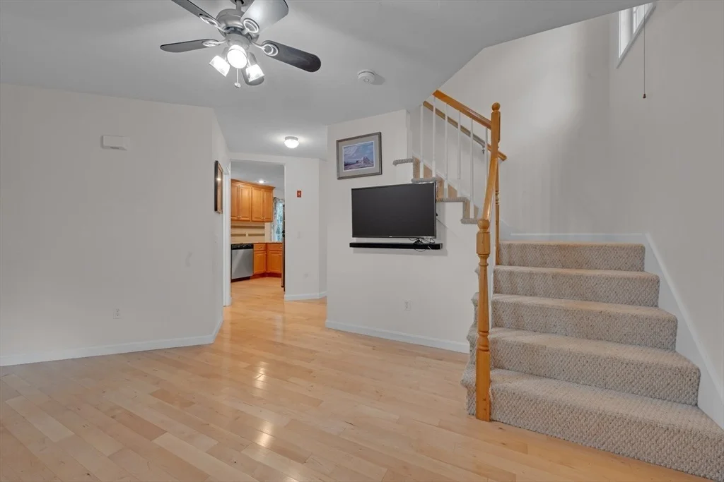 Photo of 271 Mashapaug Rd