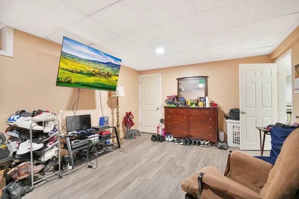 Photo of 33 Commonwealth Ave