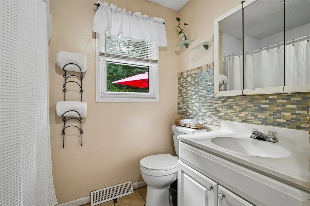 Photo of 12 Barnard Rd