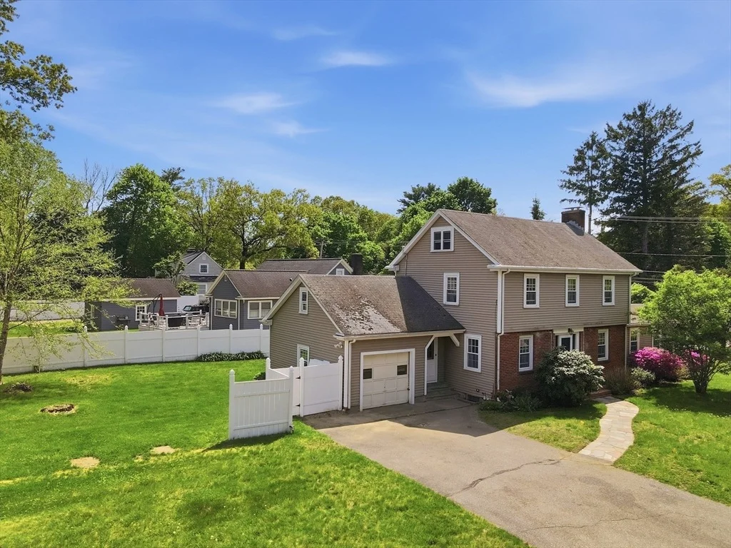 Photo of 1 Valley View Rd
