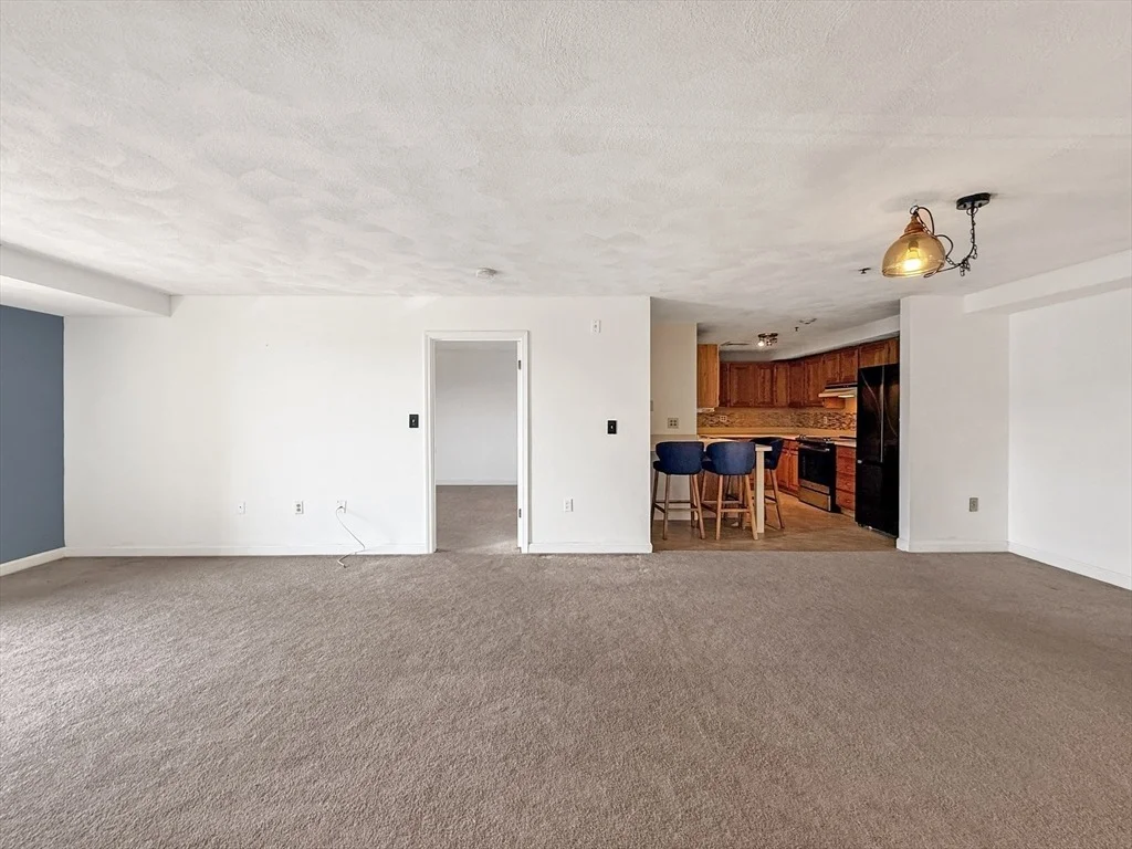 Photo of Unit 304 at 39 Parlin St