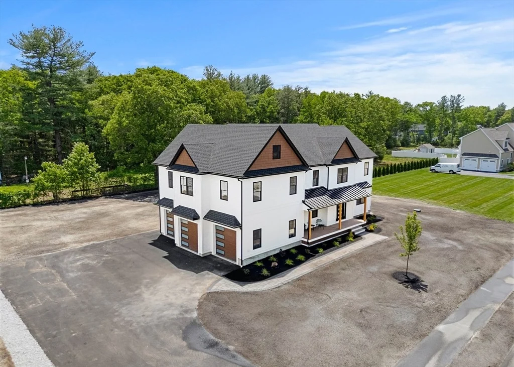 Photo of 4 Fitzpatrick Ln
