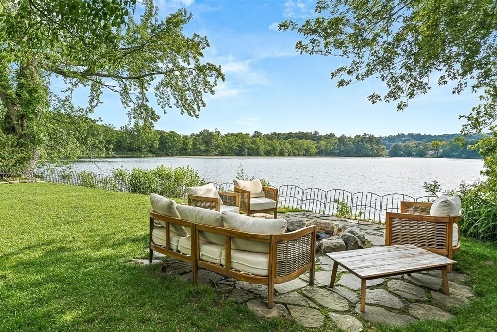 Photo of 9 Lakeview Terrace