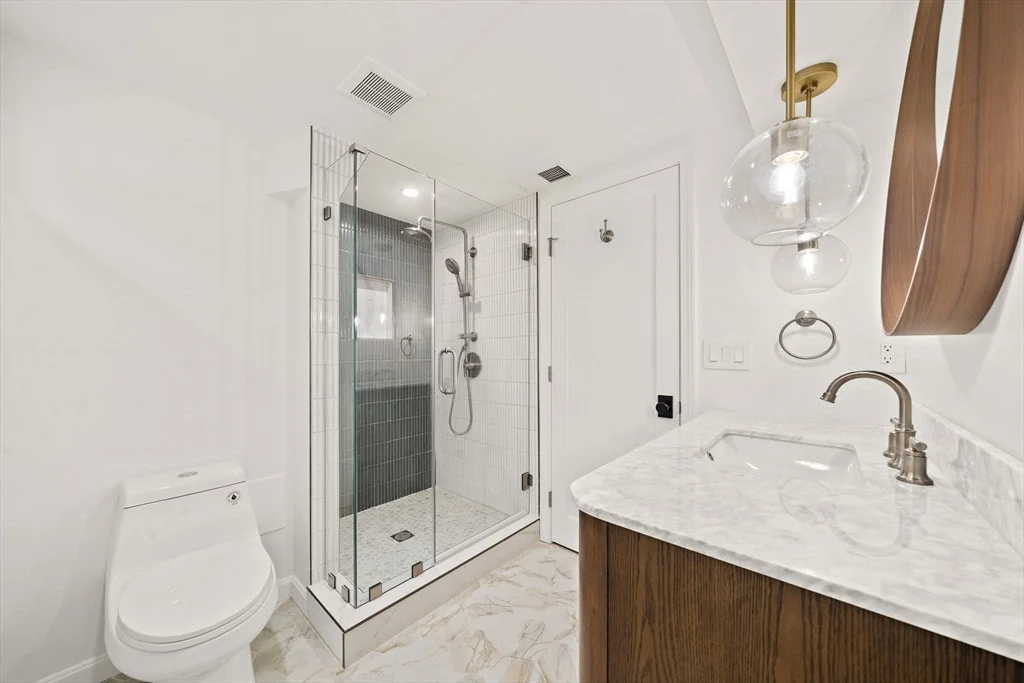 Photo of 5 Leroy Road