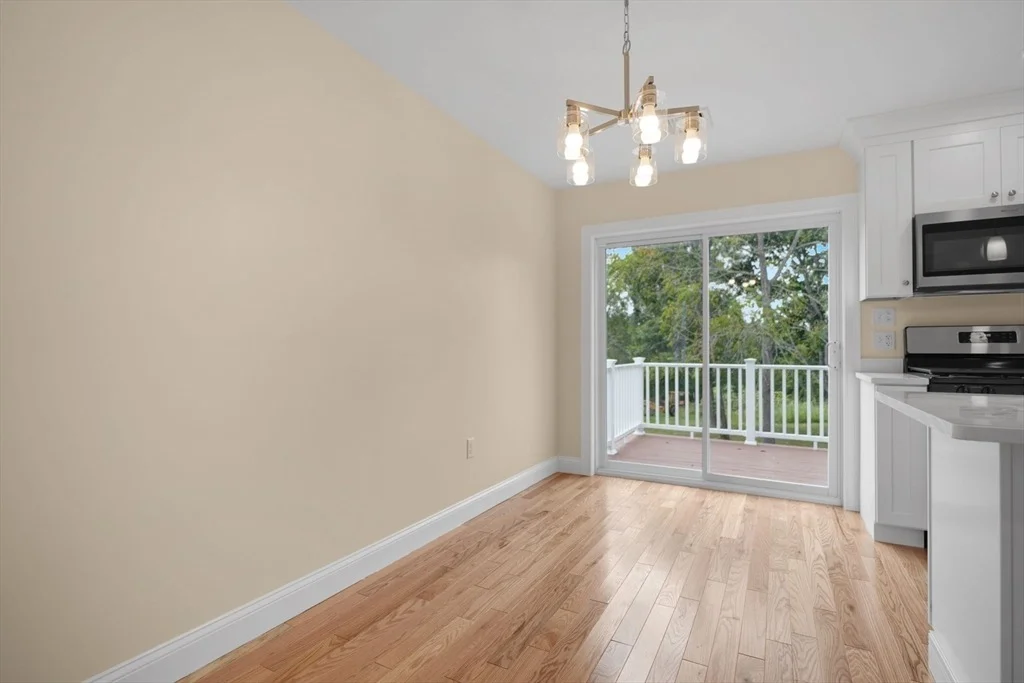 Photo of 661 Main St