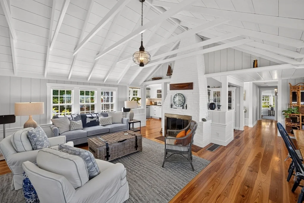 Photo of 166 Shore Road