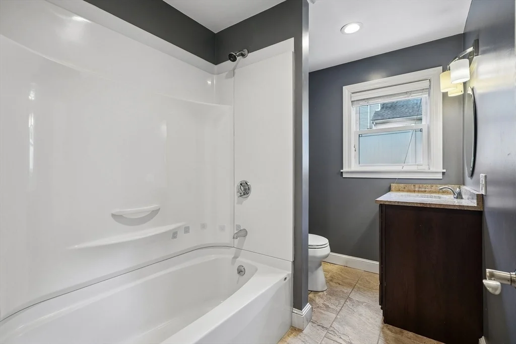 Photo of 45 Adanac Rd