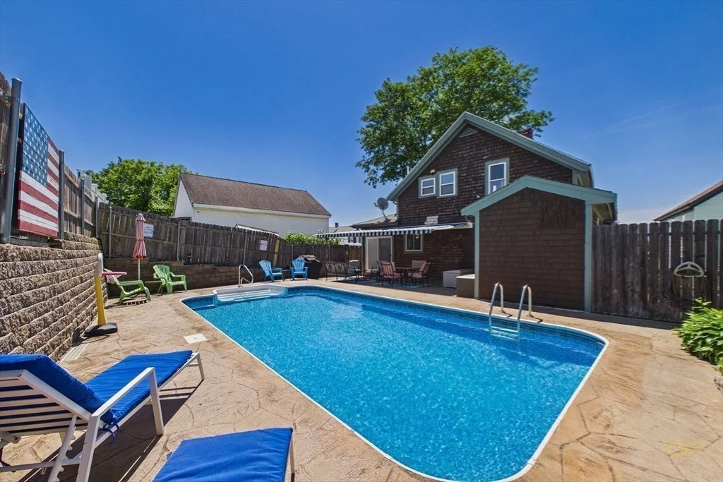 Photo of 87 Stowe St