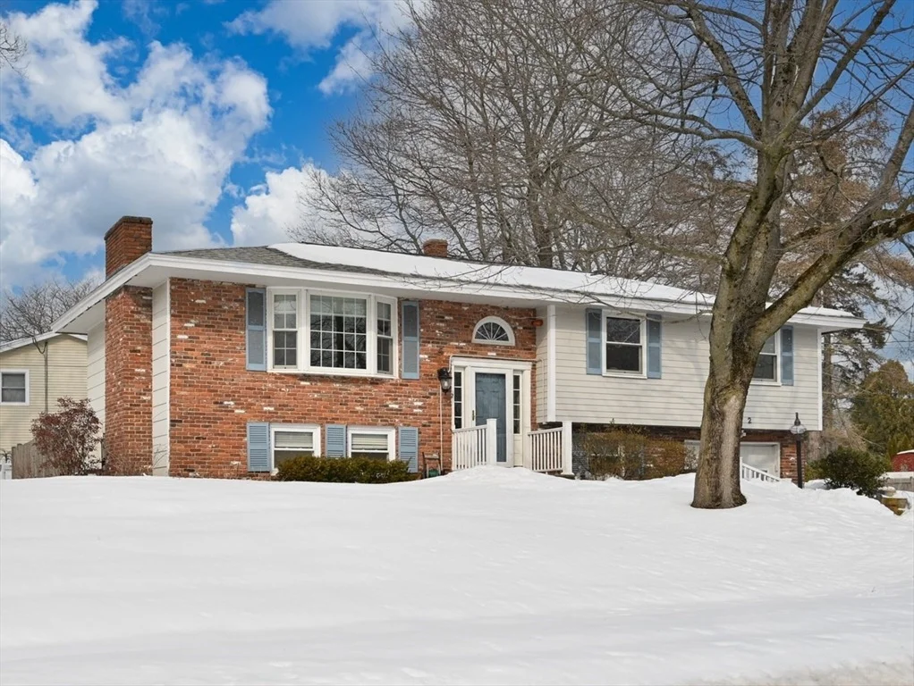 Photo of 2 Iroquois Rd.