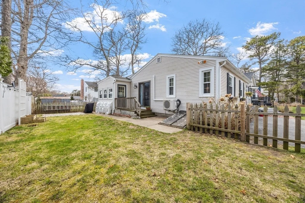 Photo of 25 Clover Ln
