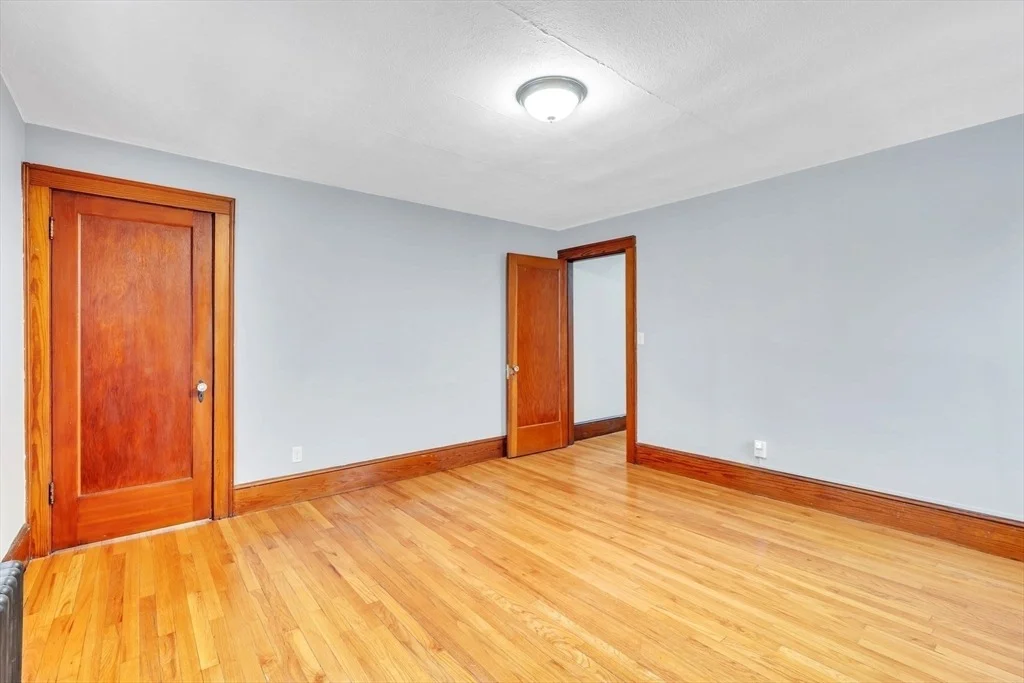 Photo of 458 Broadway St