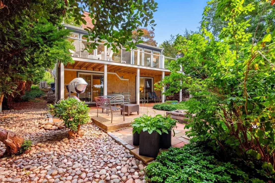 Photo of 34 Dexter Ave