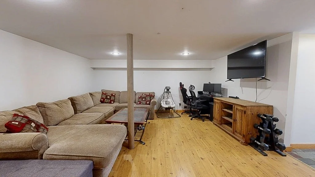 Photo of 8 Juniper St