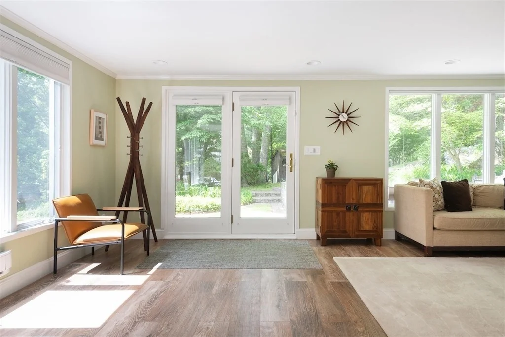 Photo of 11 Juniper Ridge Rd