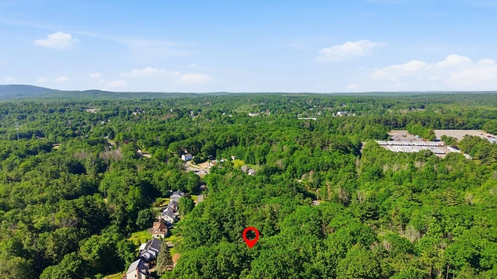 Photo of 18 N Common Rd