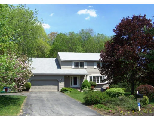 Photo of 7 Windemere Dr