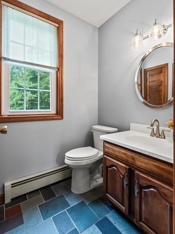 Photo of 22 Oak Cir