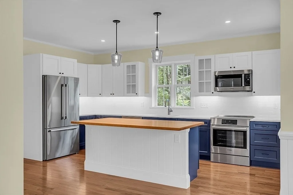 Photo of 111 Squannacook Rd