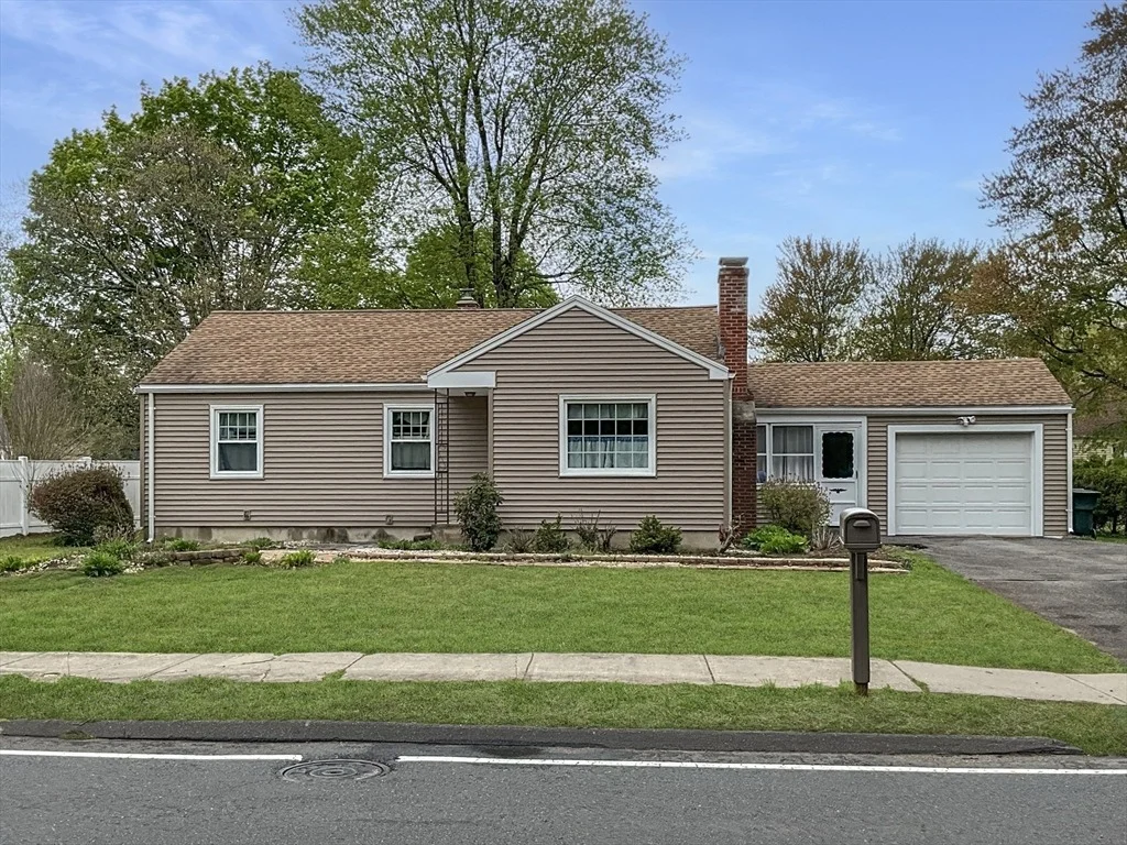 Photo of 854 Grayson Dr