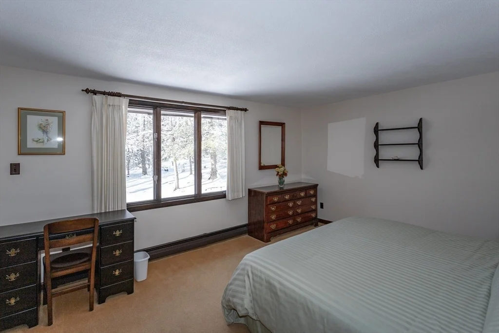 Photo of 49 Glasgow Dr