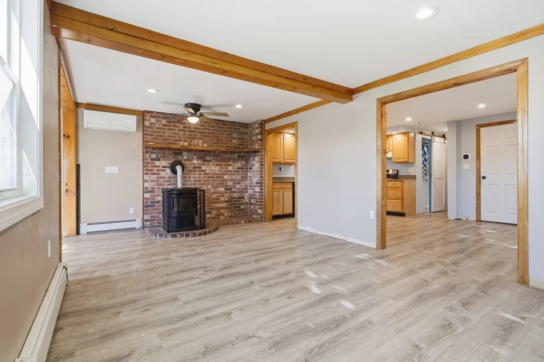 Photo of 141 Long Pond Dr