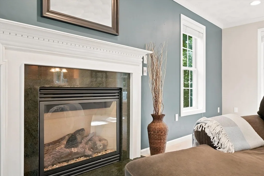 Photo of 6 Londonderry Ln