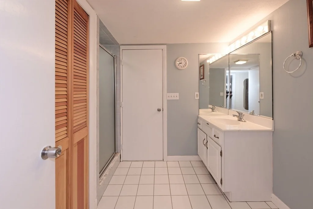 Photo of 25 Oakview Circle