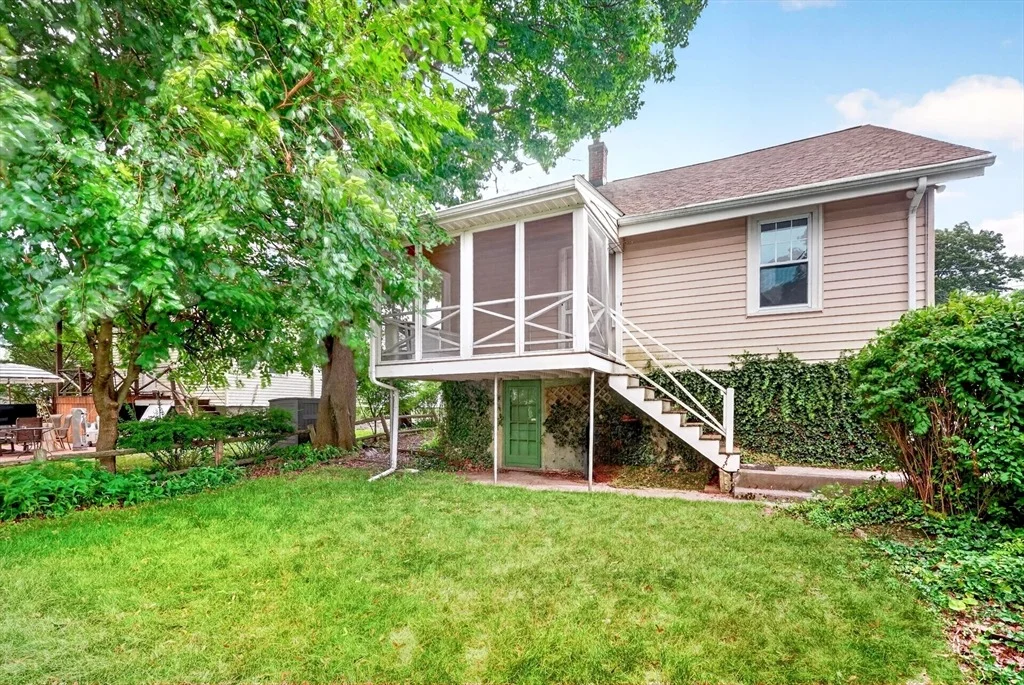 Photo of 37 Riverview St