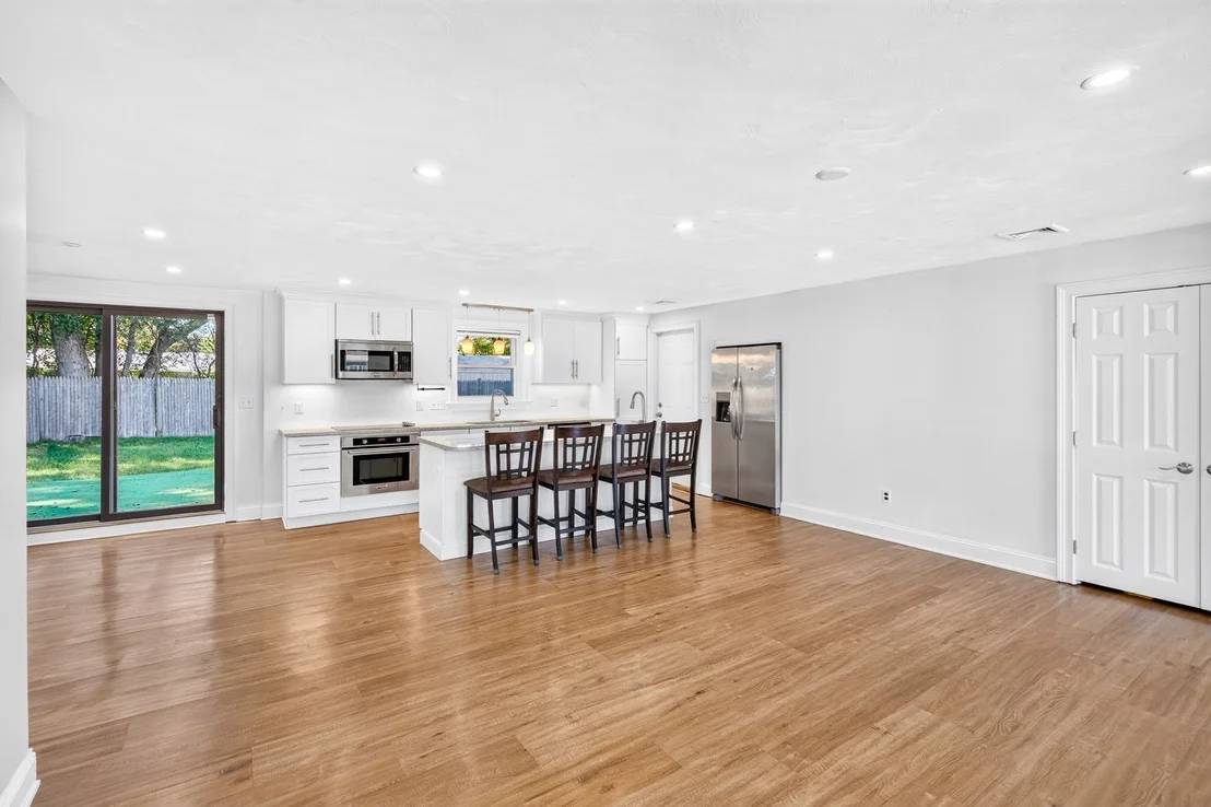 Photo of 15 Roger Rd