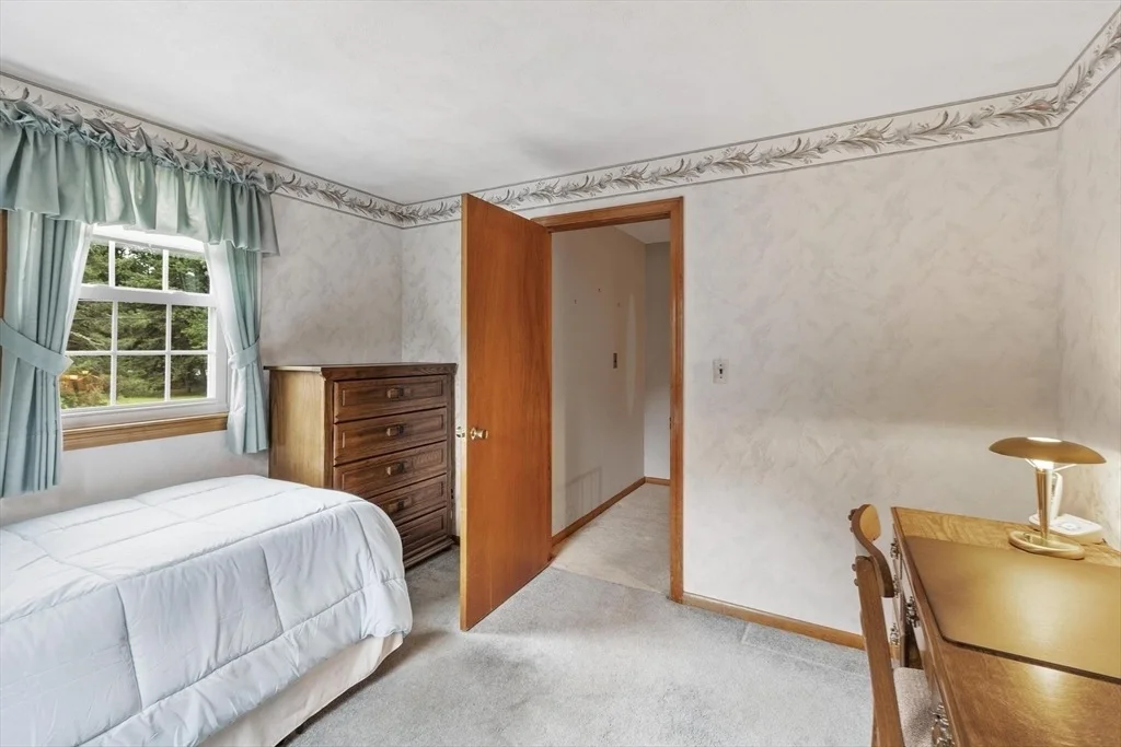 Photo of 7 Susan Dr