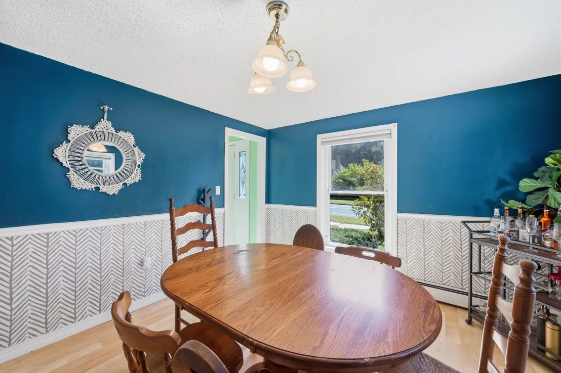 Photo of 380 Plumtree Rd