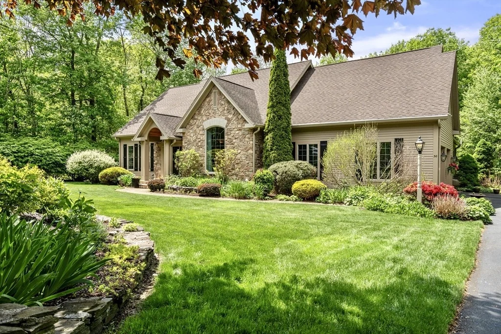 Photo of 30 Cimarron Ln