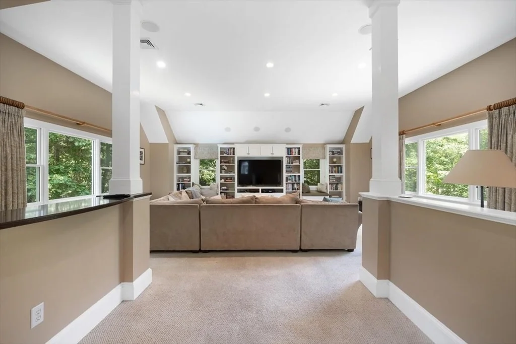 Photo of 12 Whitcomb Lane