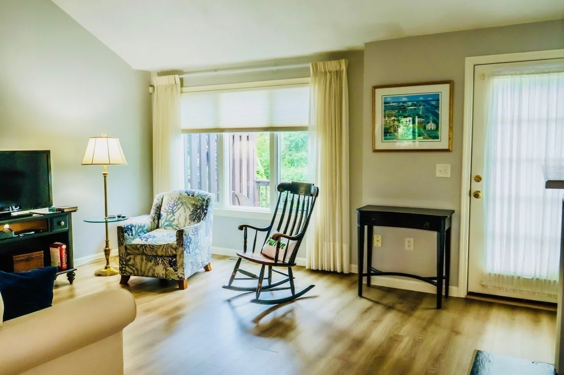 Photo of Unit 15 at 15 Classic Cir