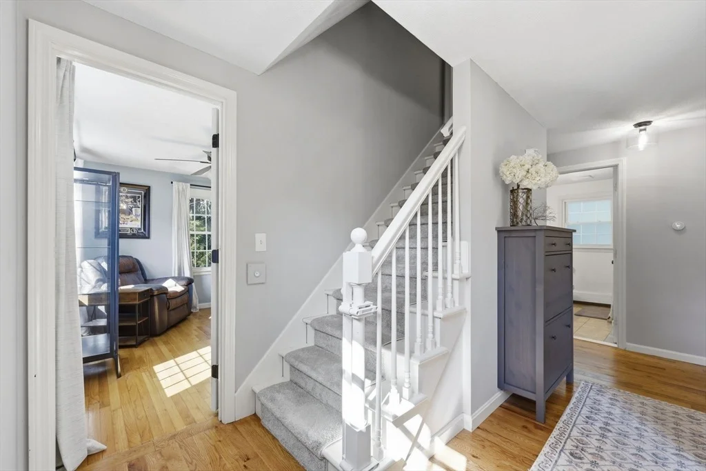 Photo of 175 Pontoosic Rd