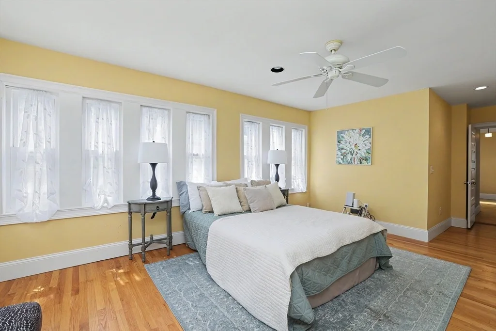 Photo of 83 Beacon