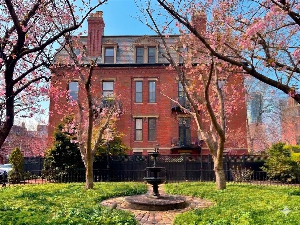 Photo of Unit 2C at 150 Appleton St