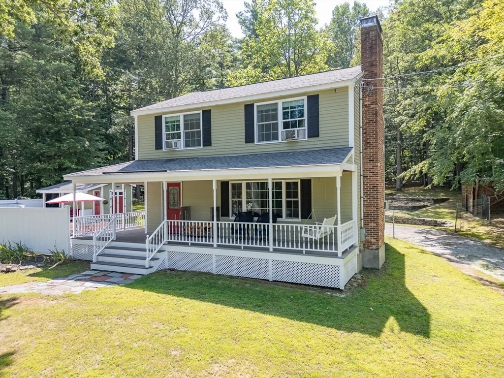 Photo of 21 Hyacinth Dr