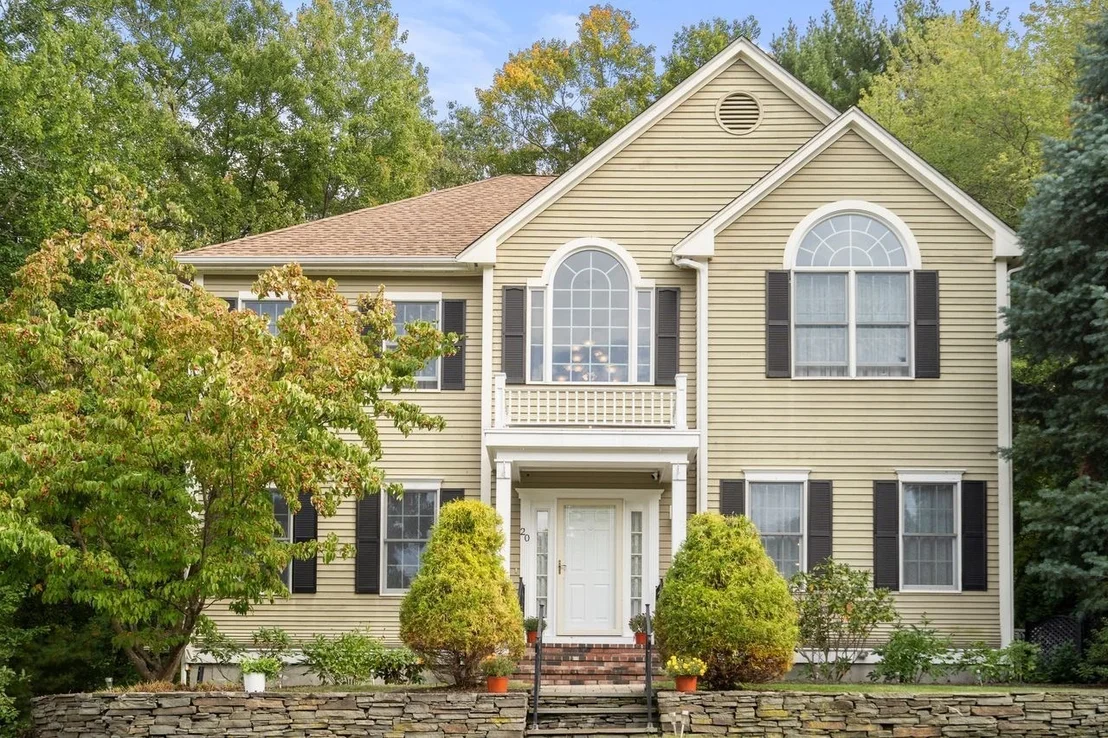 Photo of 20 Fern Brook Cir