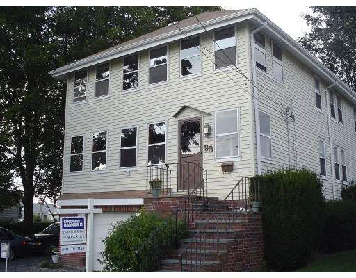 Photo of 98 Edgewater Rd