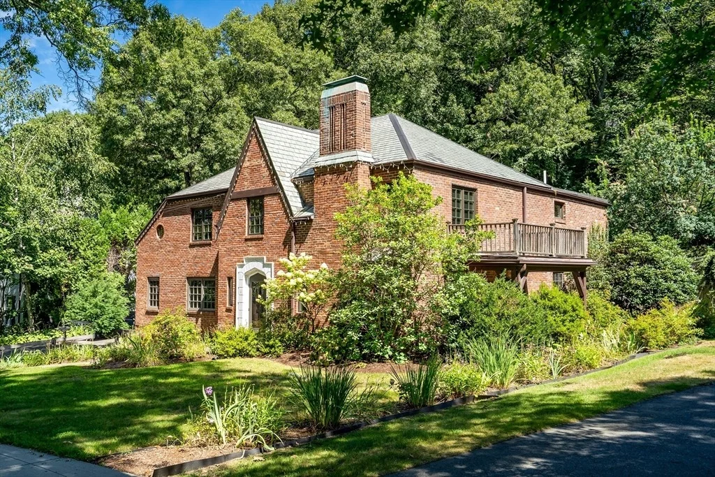 Photo of 72 Beverly Rd