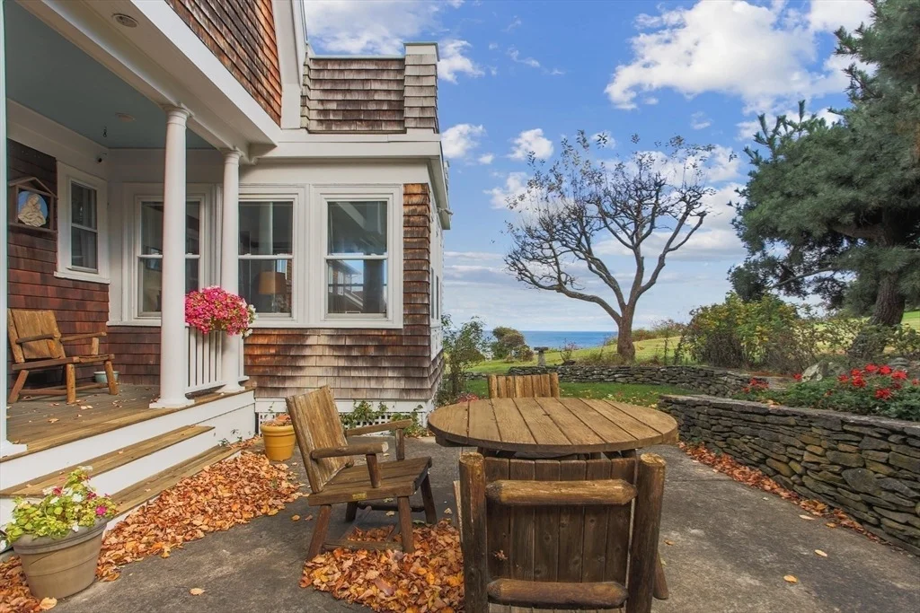Photo of 48 Holbrook Ave