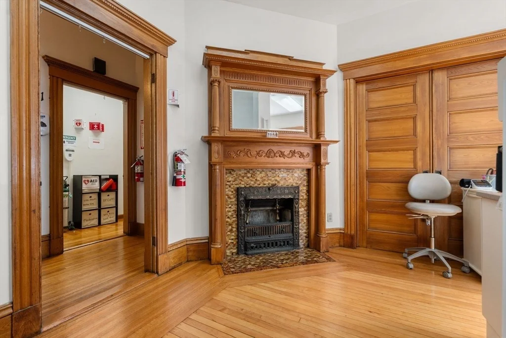 Photo of 826 Broadway