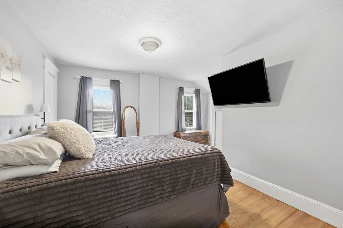 Photo of 154 Ely Ave