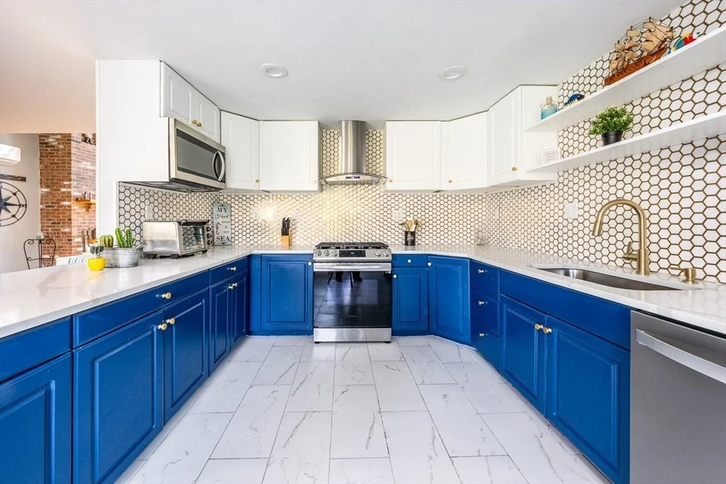 Photo of 33 Island View Rd