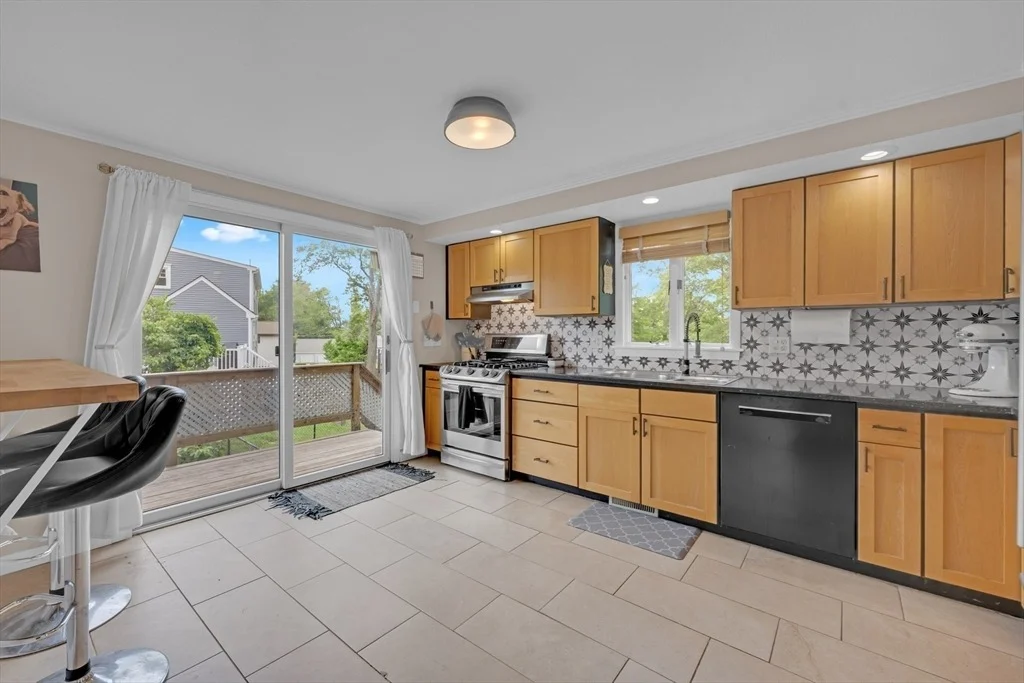 Photo of 28 Yale Dr