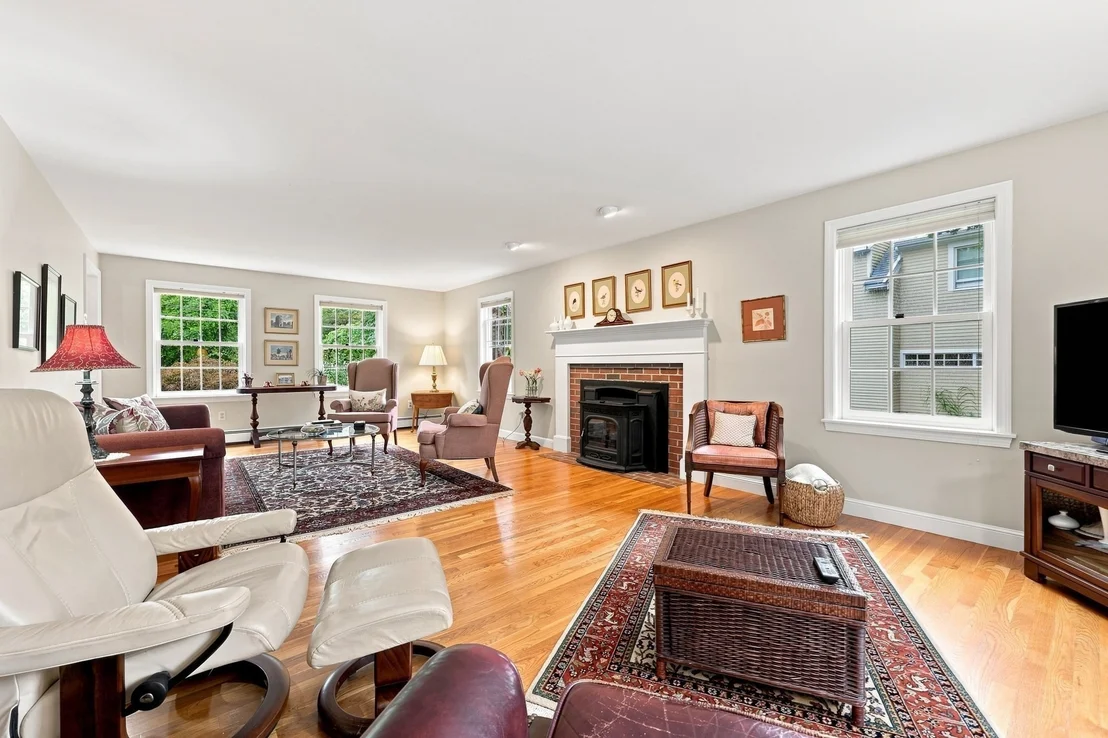Photo of 104 Elm Street
