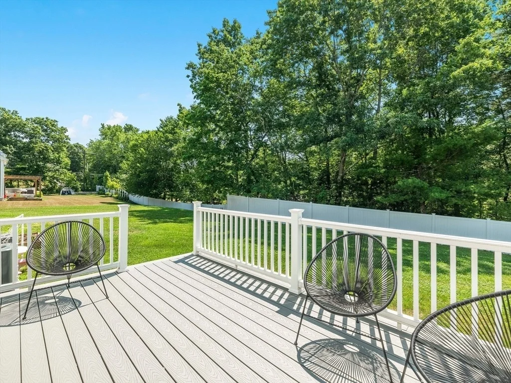 Photo of 6 Genevieve Ln